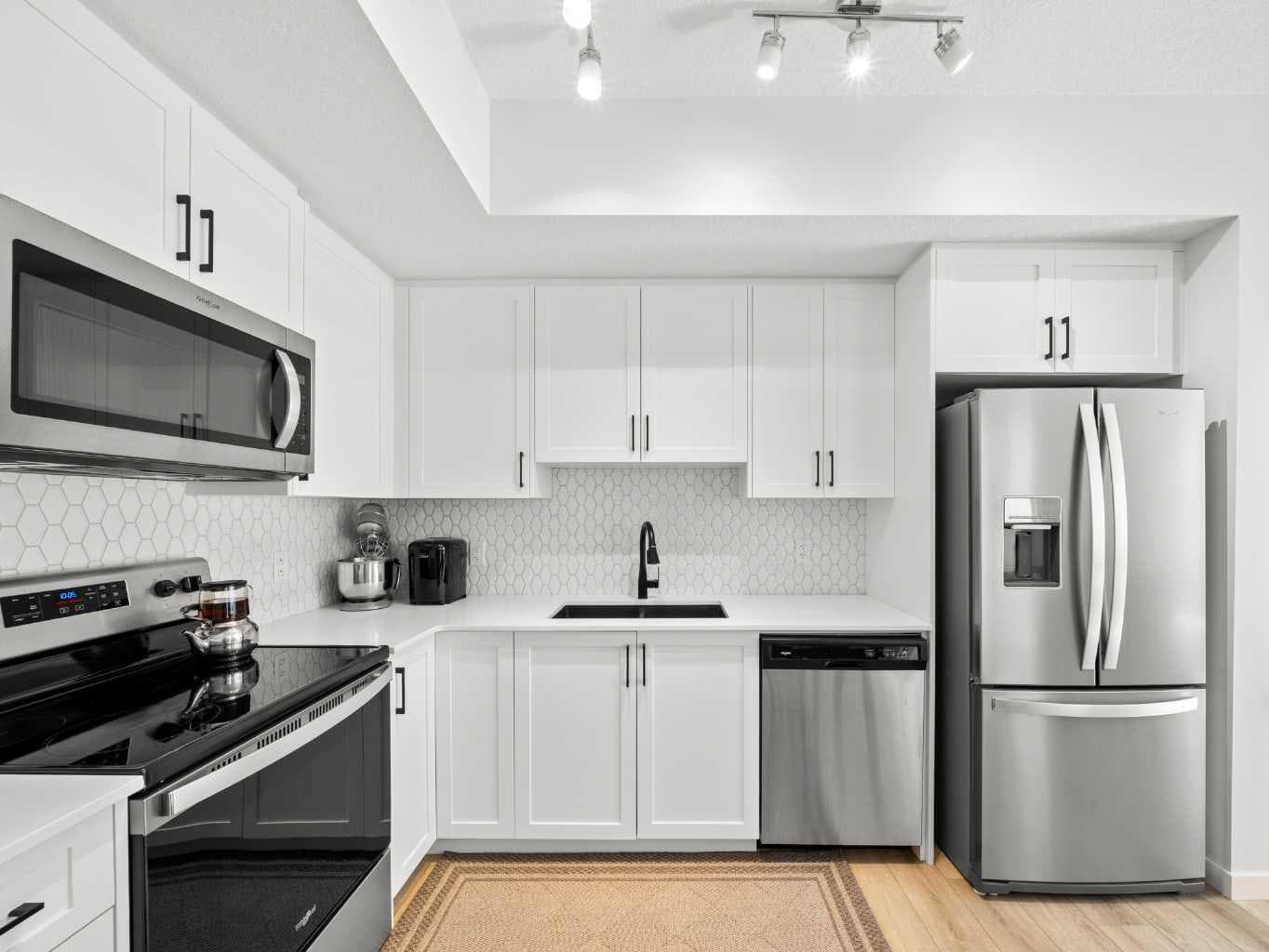 3111, 3727 Sage Hill  