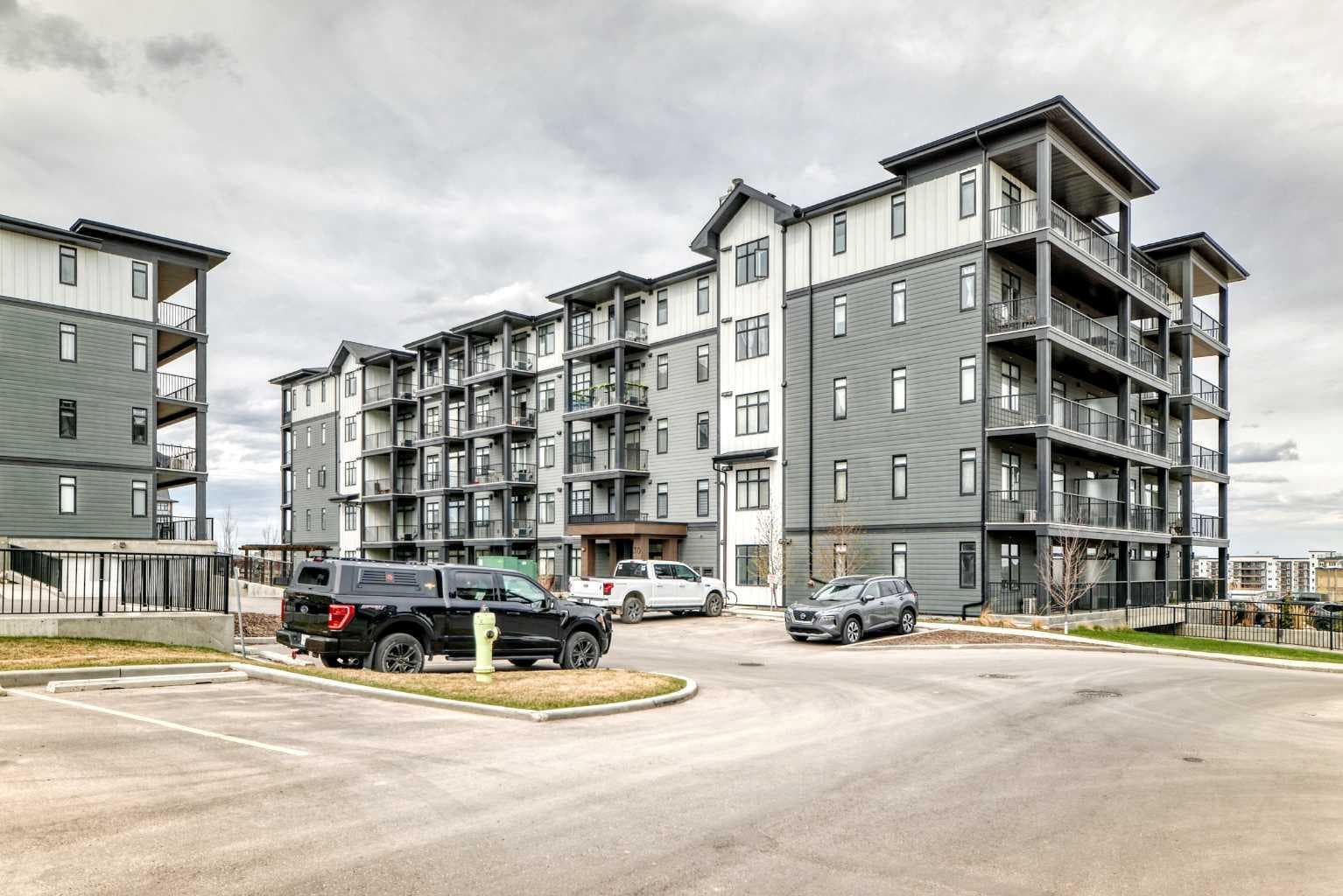 410, 30 Sage Hill Walk NW
