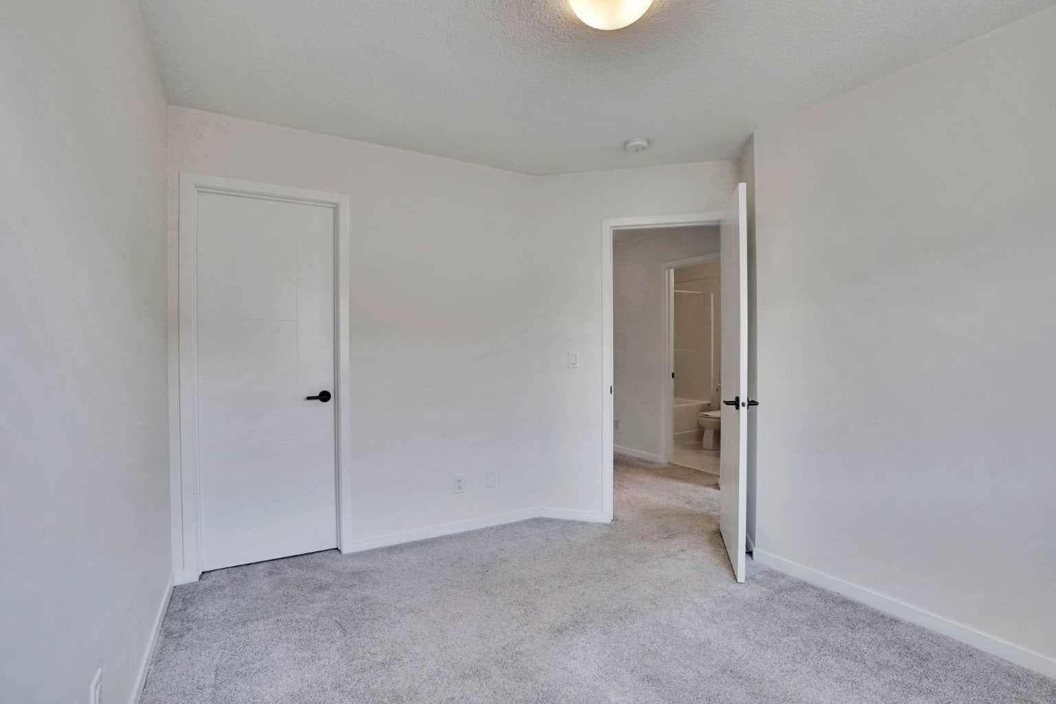 229 SOUTH POINT Park SW