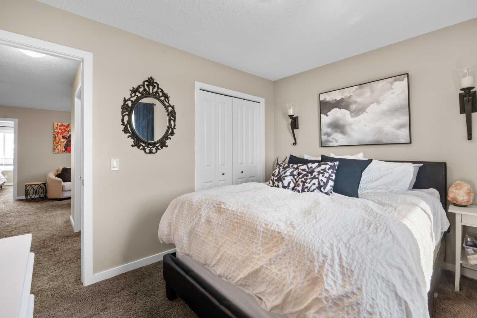 534 River Heights Crescent 