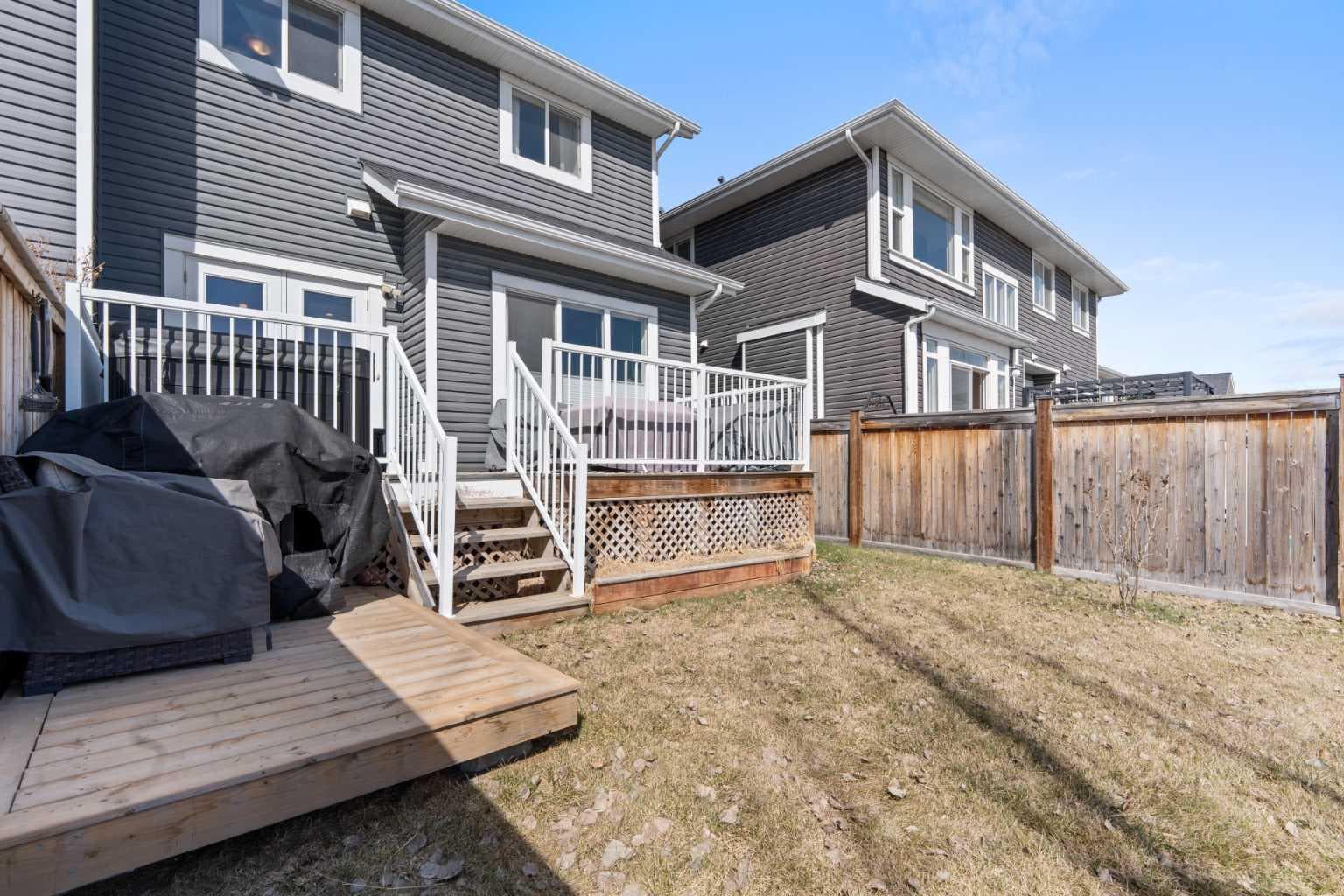 534 River Heights Crescent 