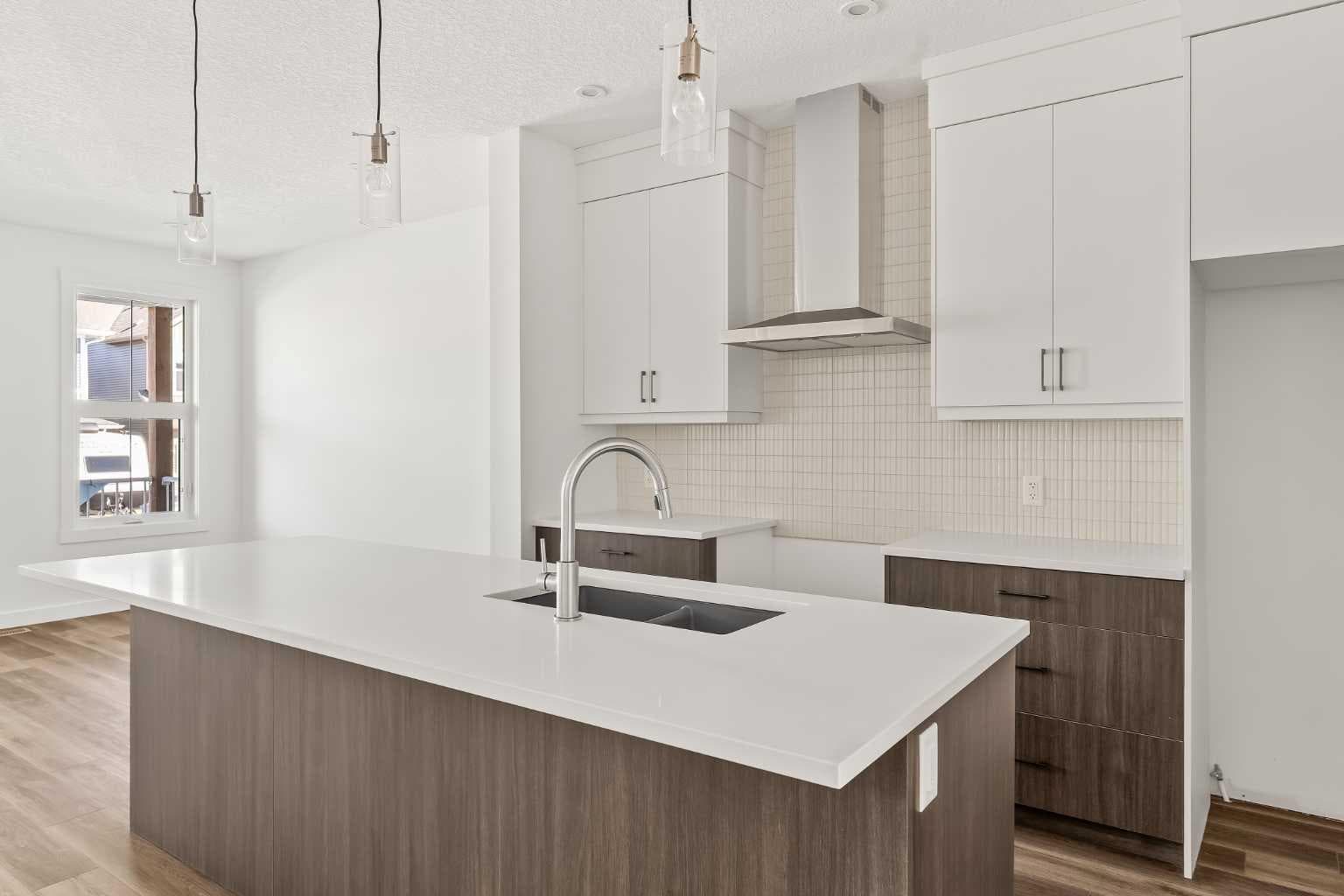 1133 Chinook Gate Bay SW