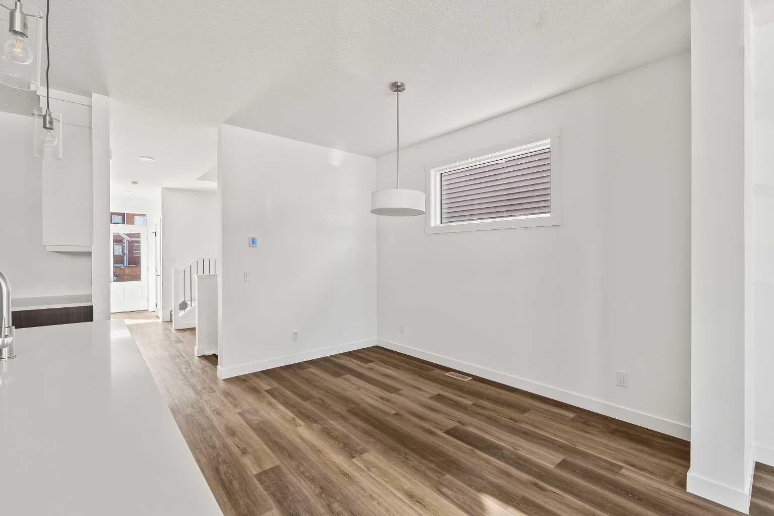 1133 Chinook Gate Bay SW