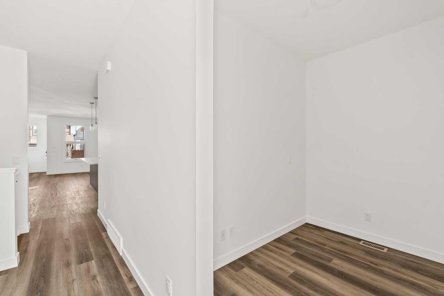 1133 Chinook Gate Bay SW