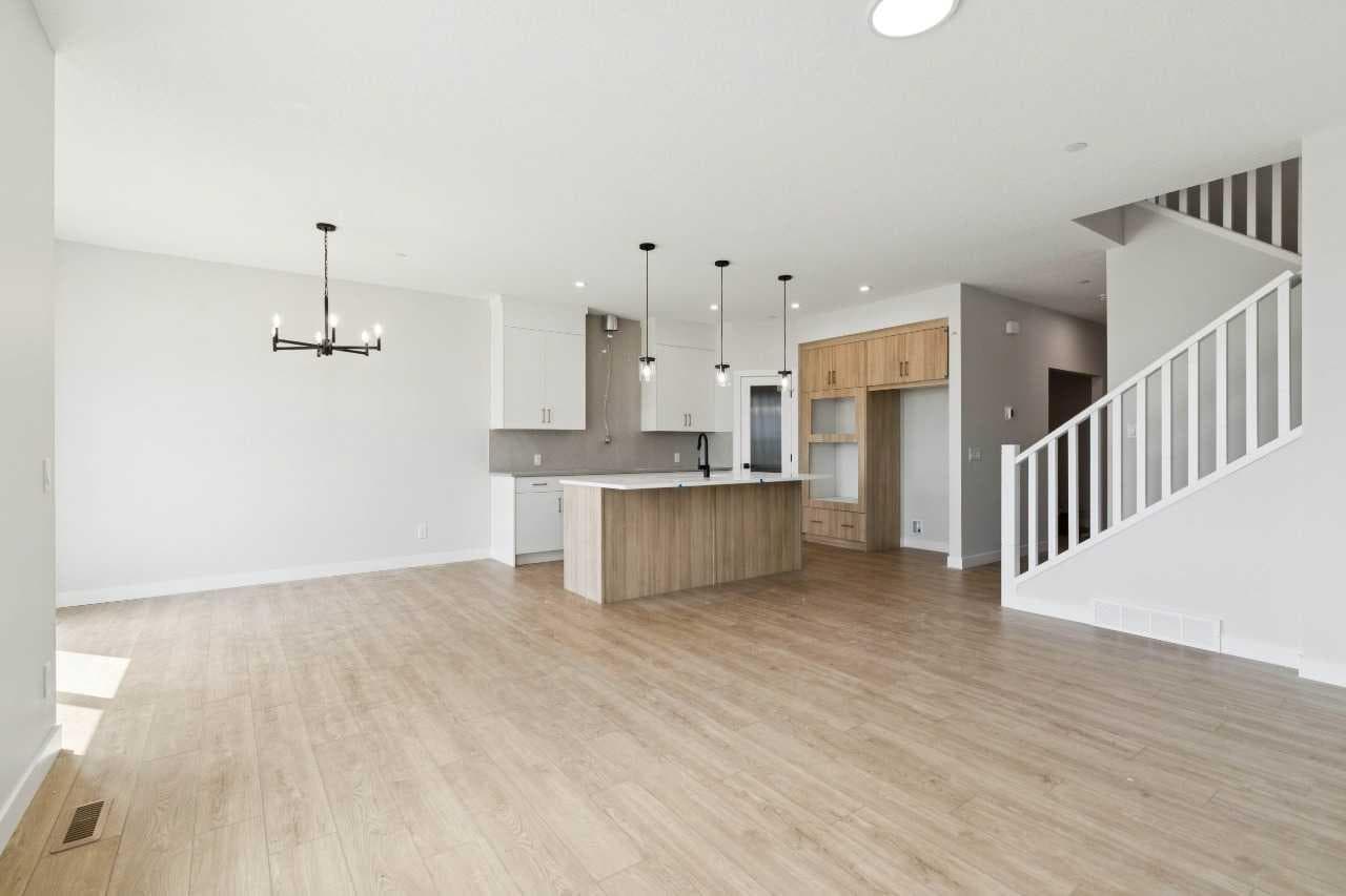 546 Hotchkiss Manor 