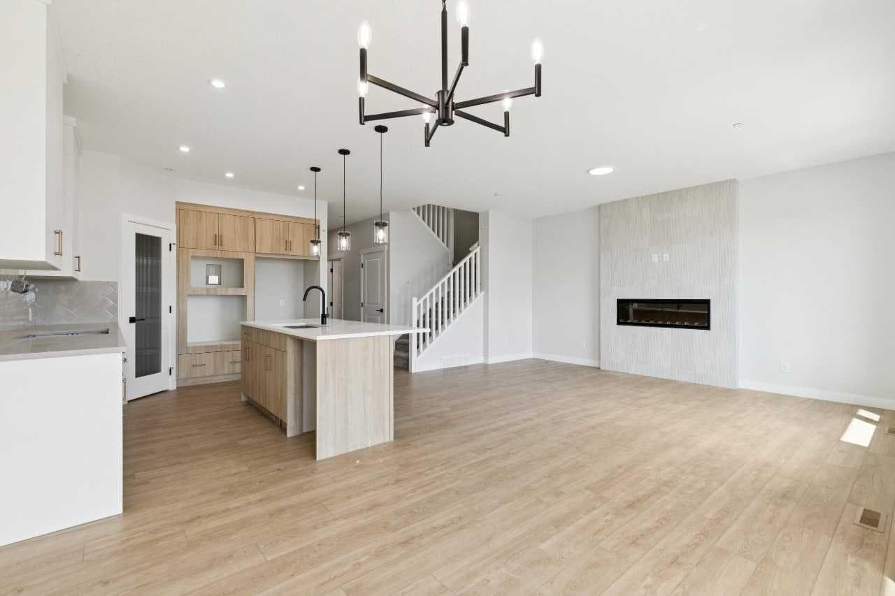 546 Hotchkiss Manor 