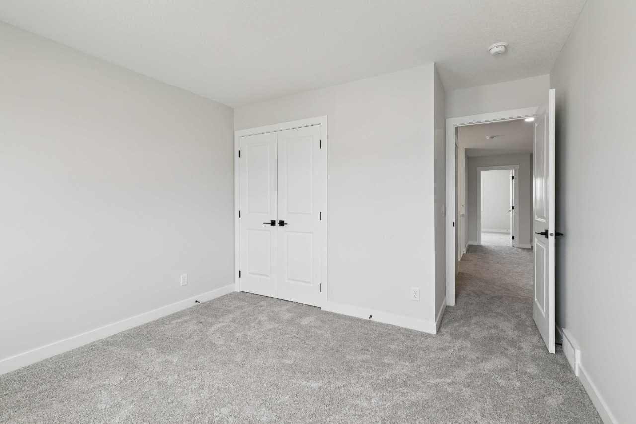 546 Hotchkiss Manor 