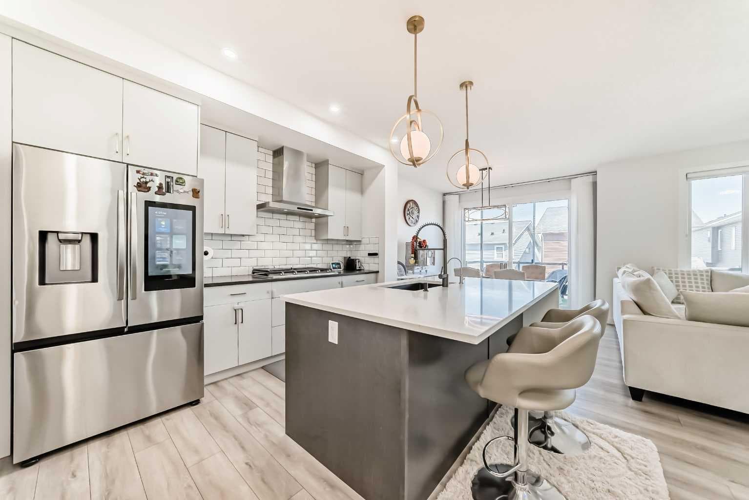 287 Amblehurst Way NW