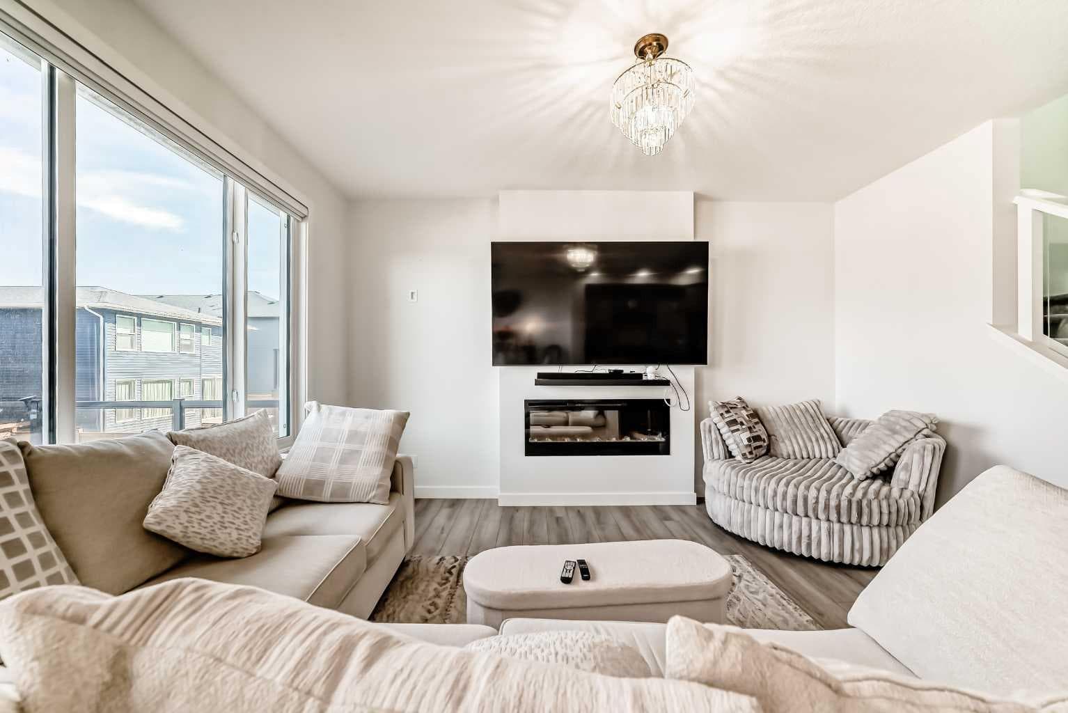 287 Amblehurst Way NW