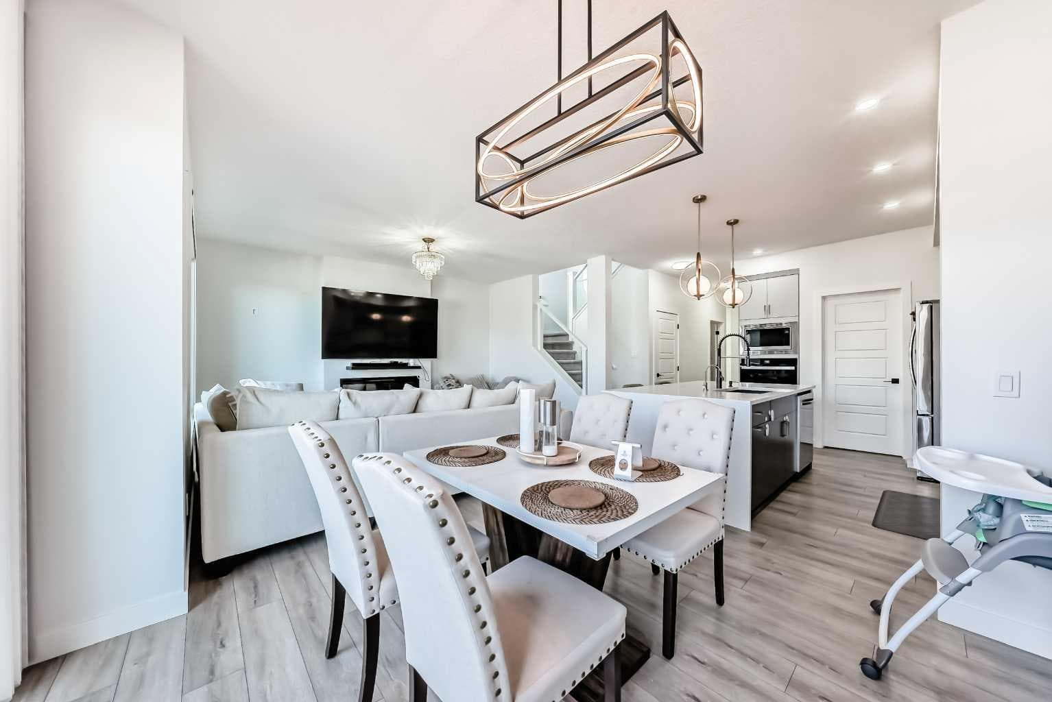 287 Amblehurst Way NW