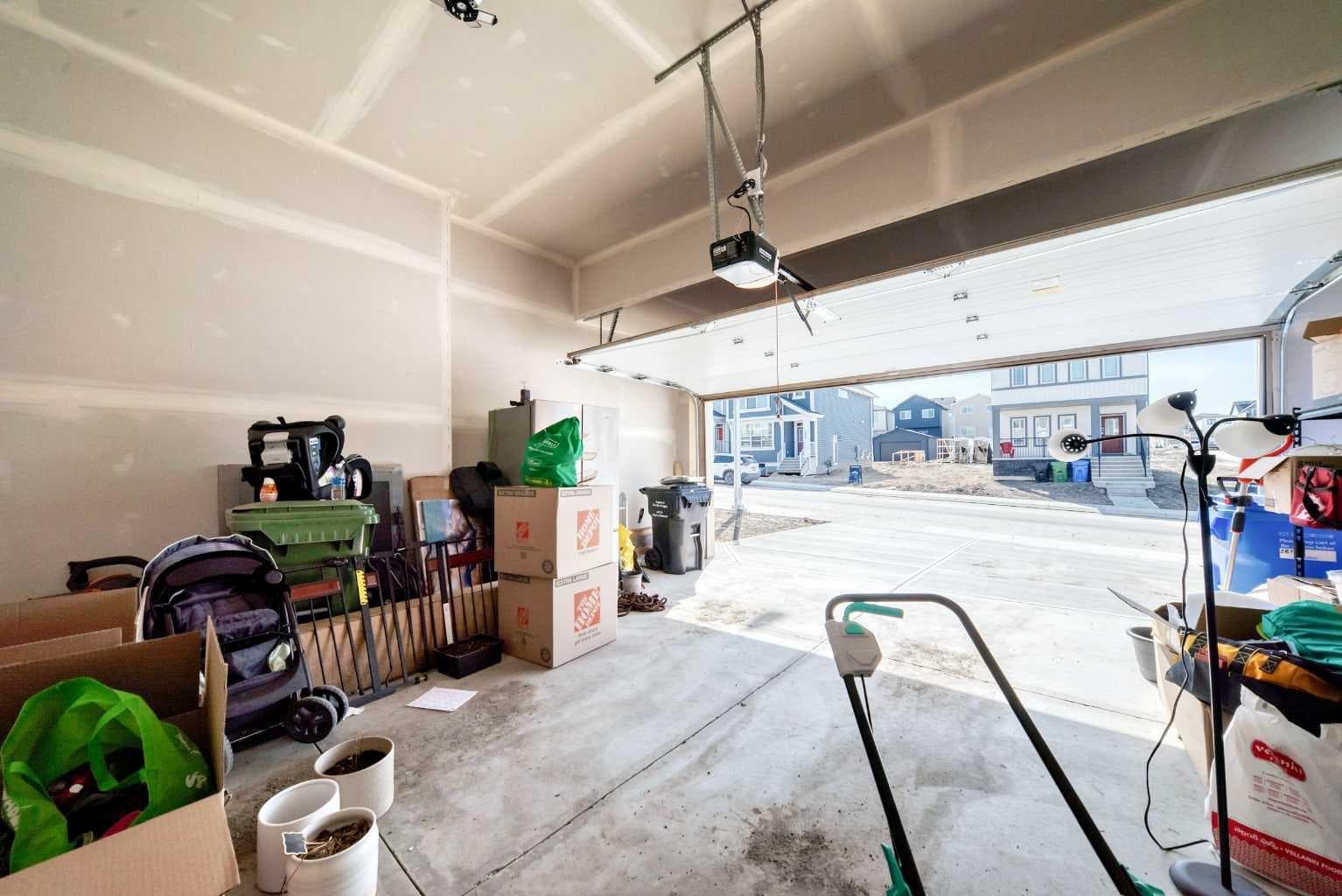 287 Amblehurst Way NW