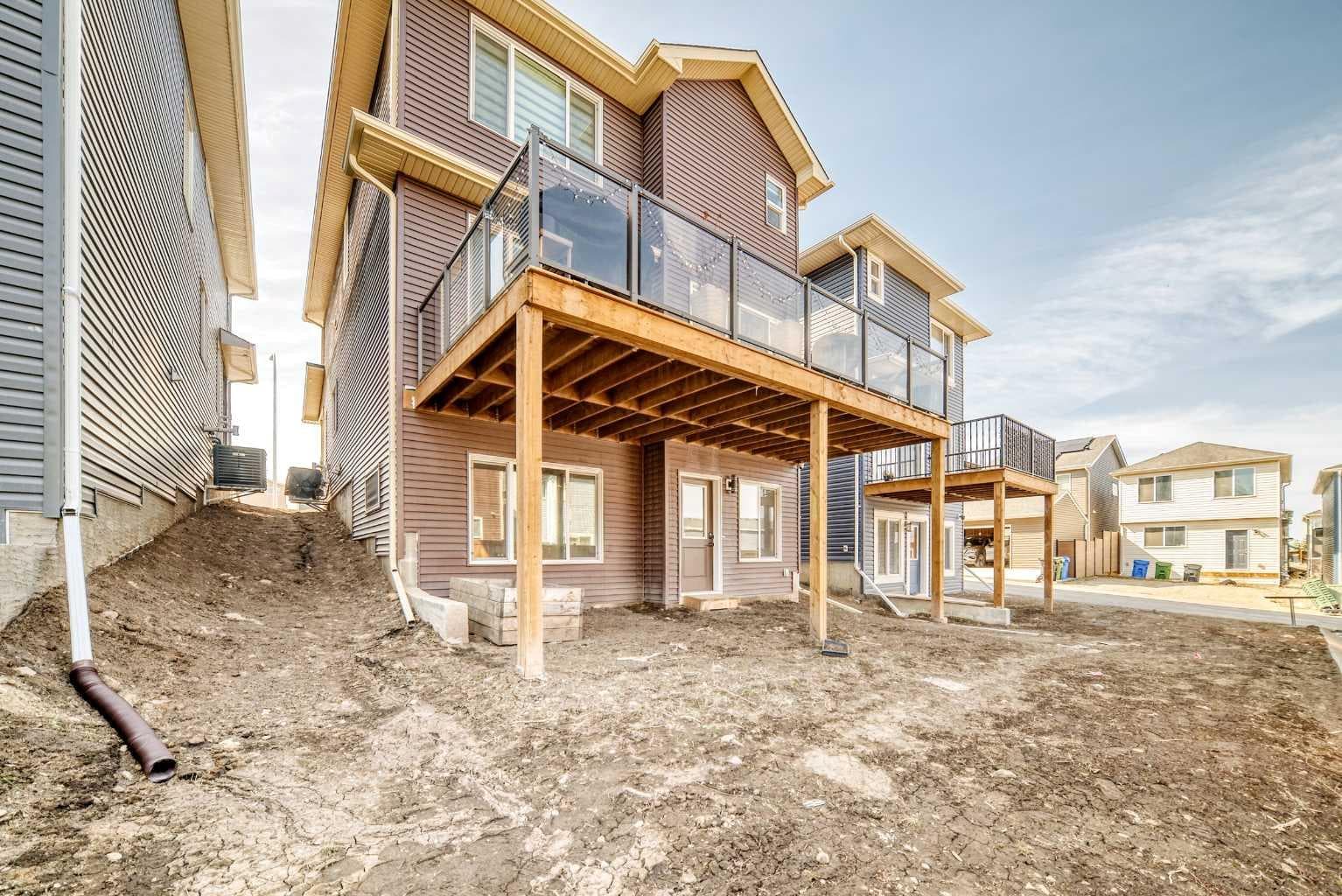 287 Amblehurst Way NW