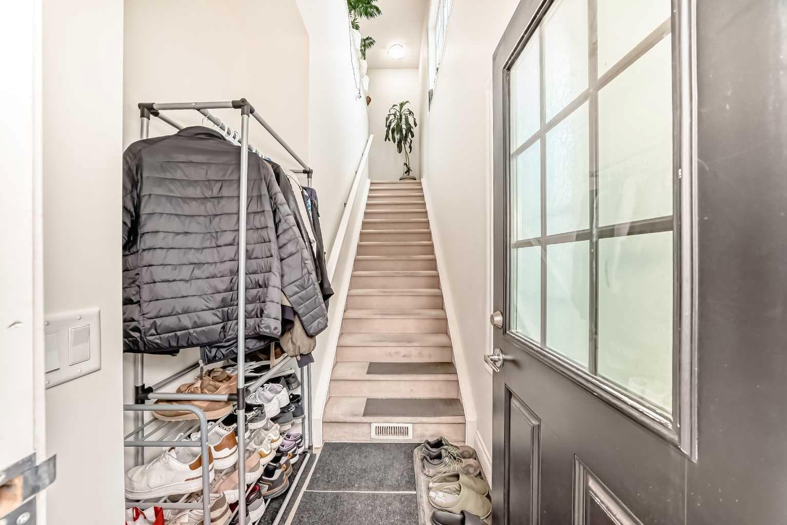 60 Hong Kong Road SW