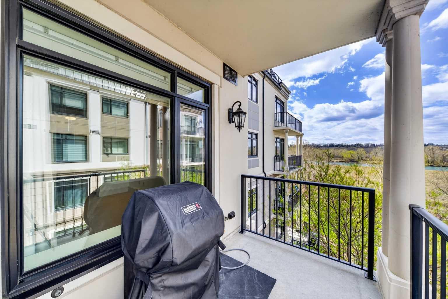 305, 221 Quarry Way SE