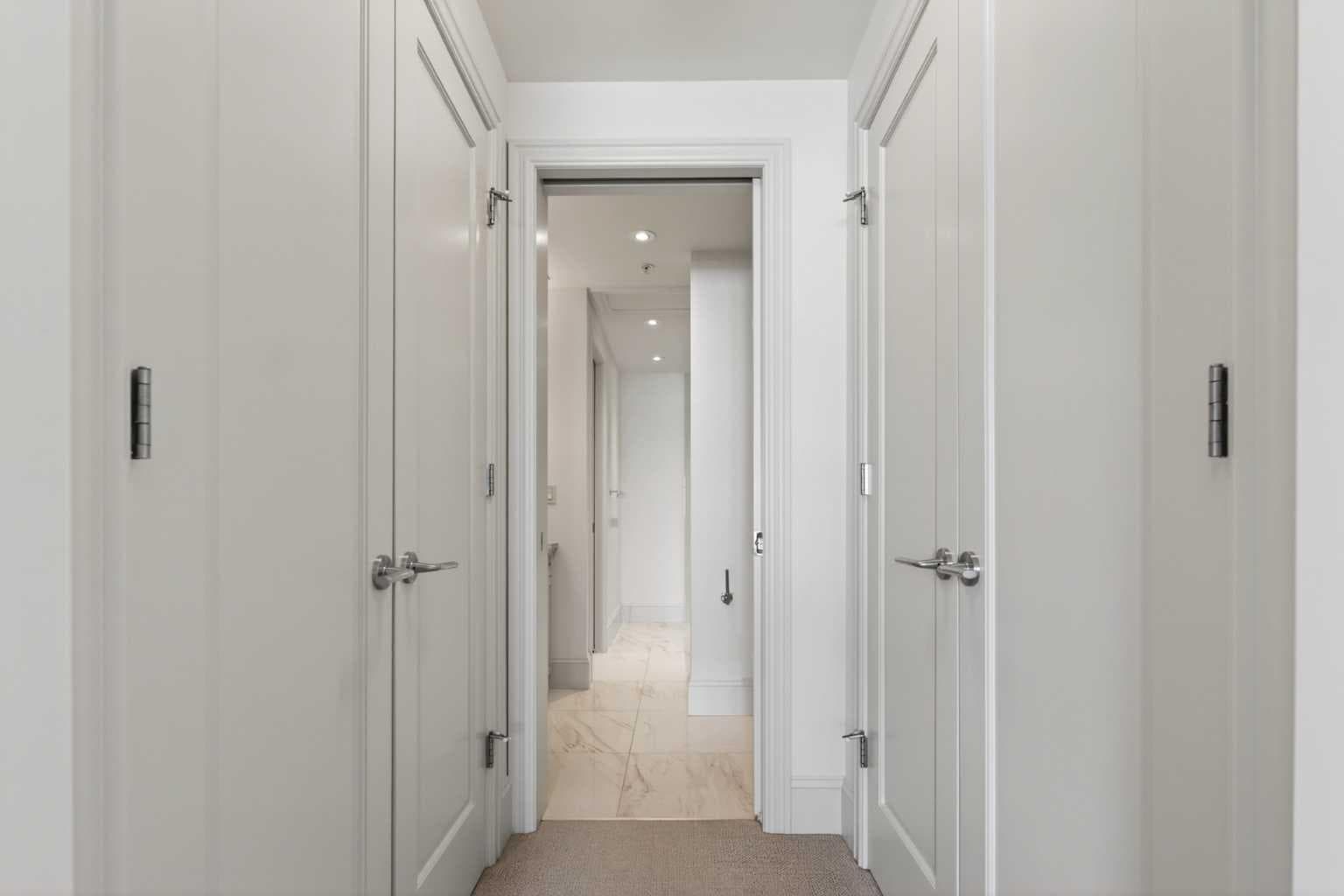 305, 221 Quarry Way SE