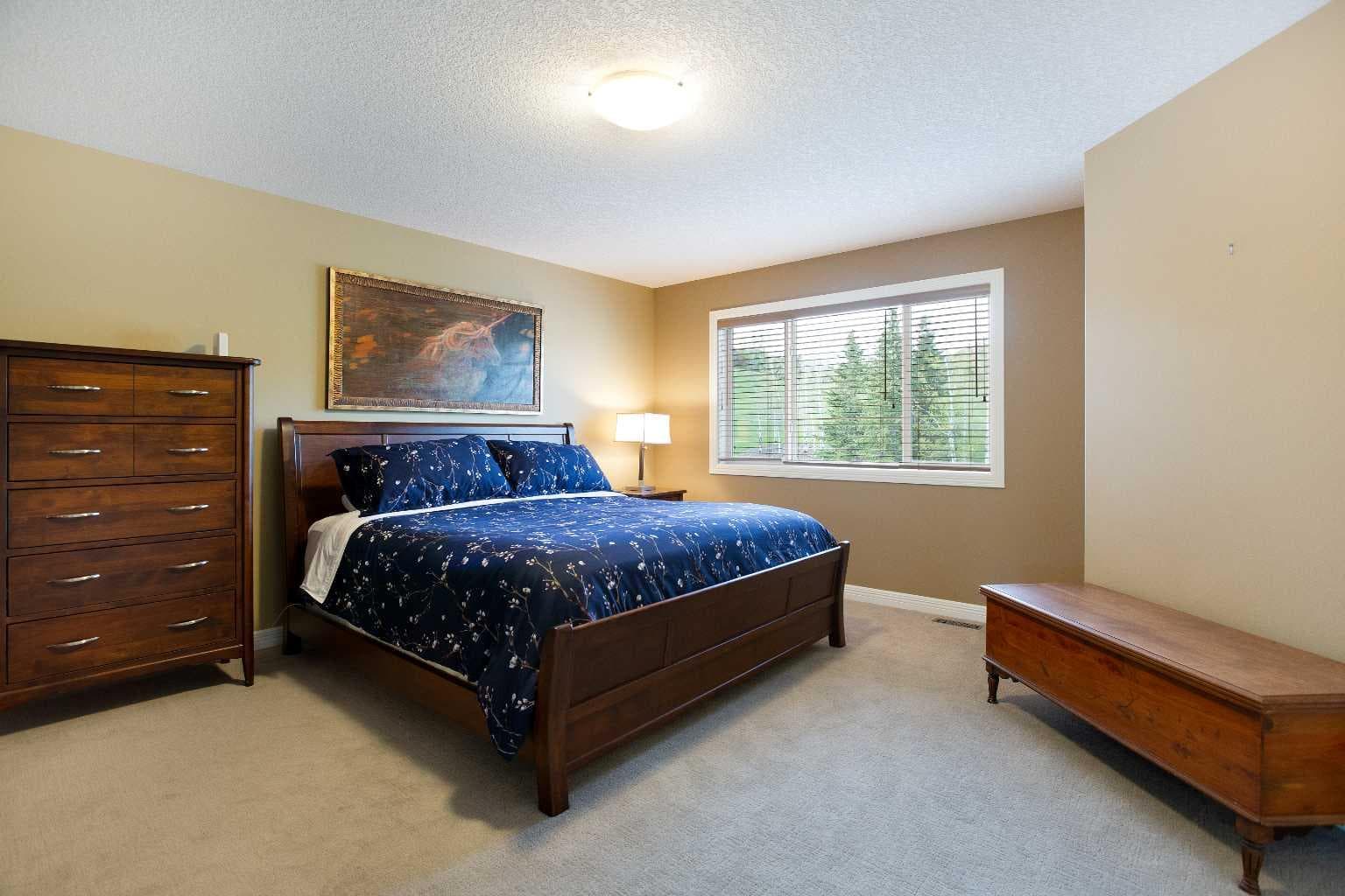 30 Discovery Ridge Gardens SW