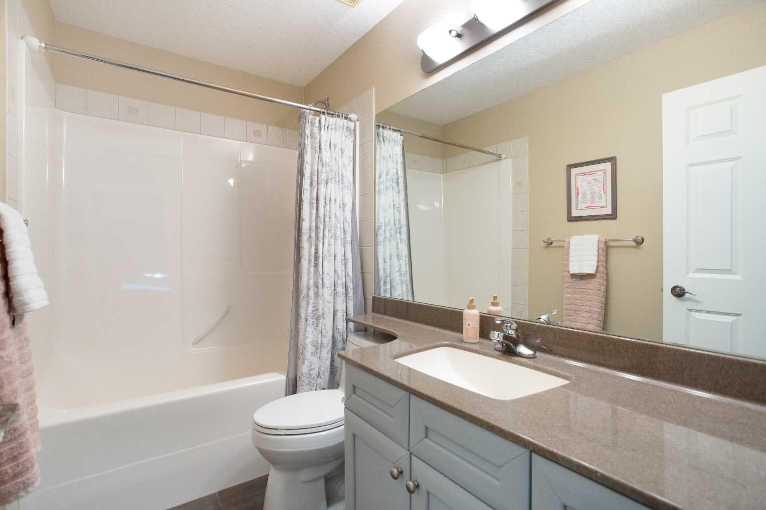 30 Discovery Ridge Gardens SW