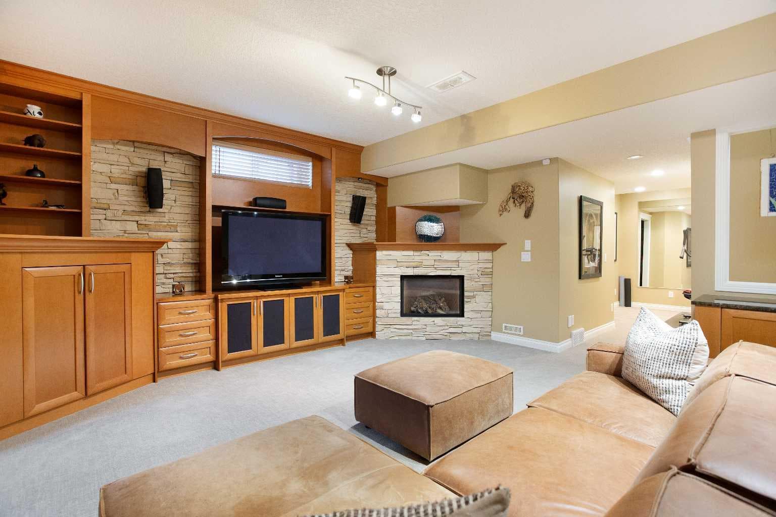 30 Discovery Ridge Gardens SW