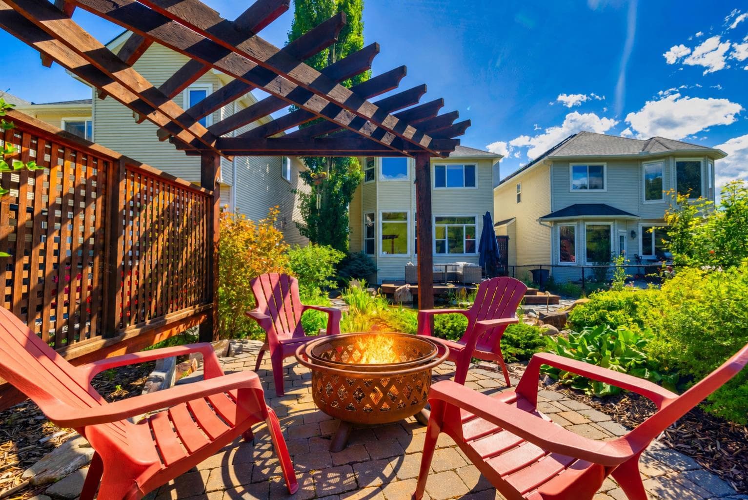 30 Discovery Ridge Gardens SW