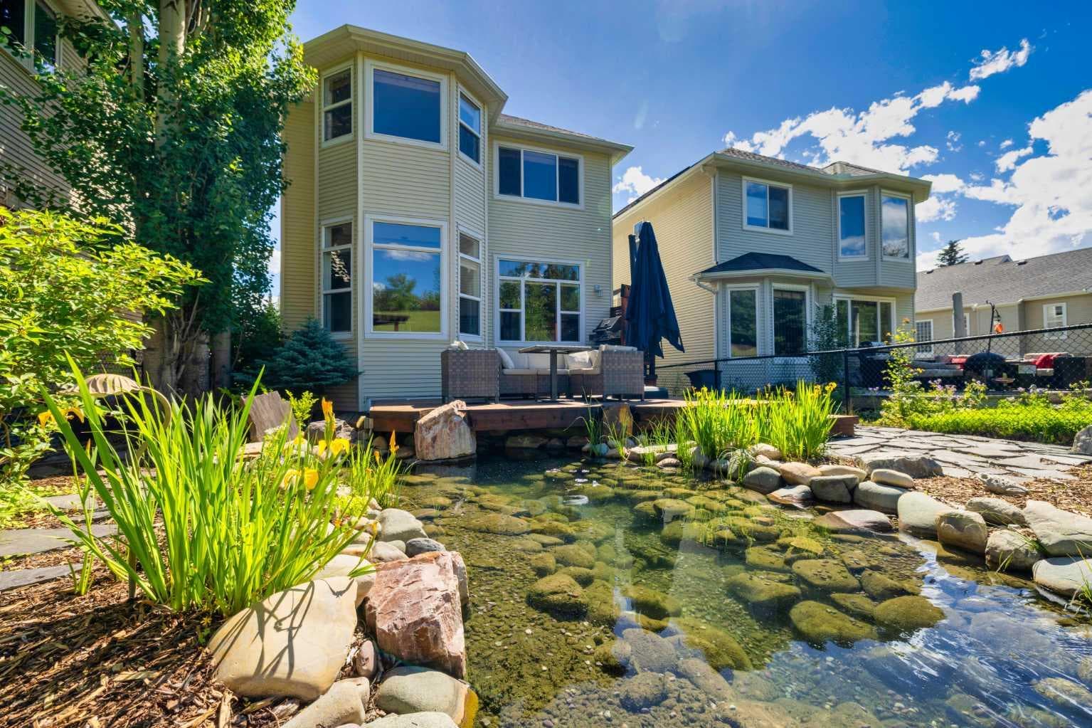 30 Discovery Ridge Gardens SW