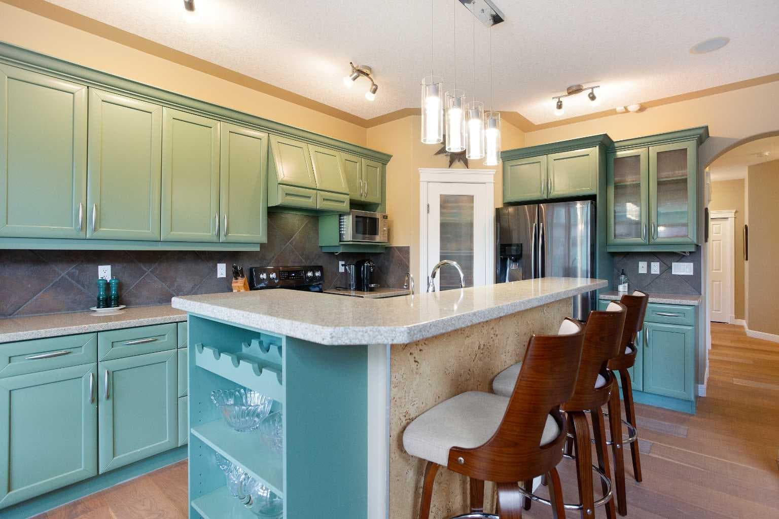 30 Discovery Ridge Gardens SW