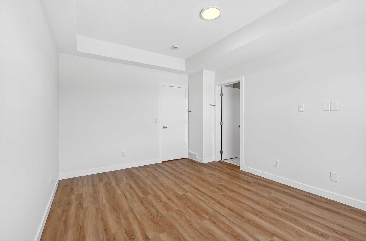 1105 Sailfin Heath 