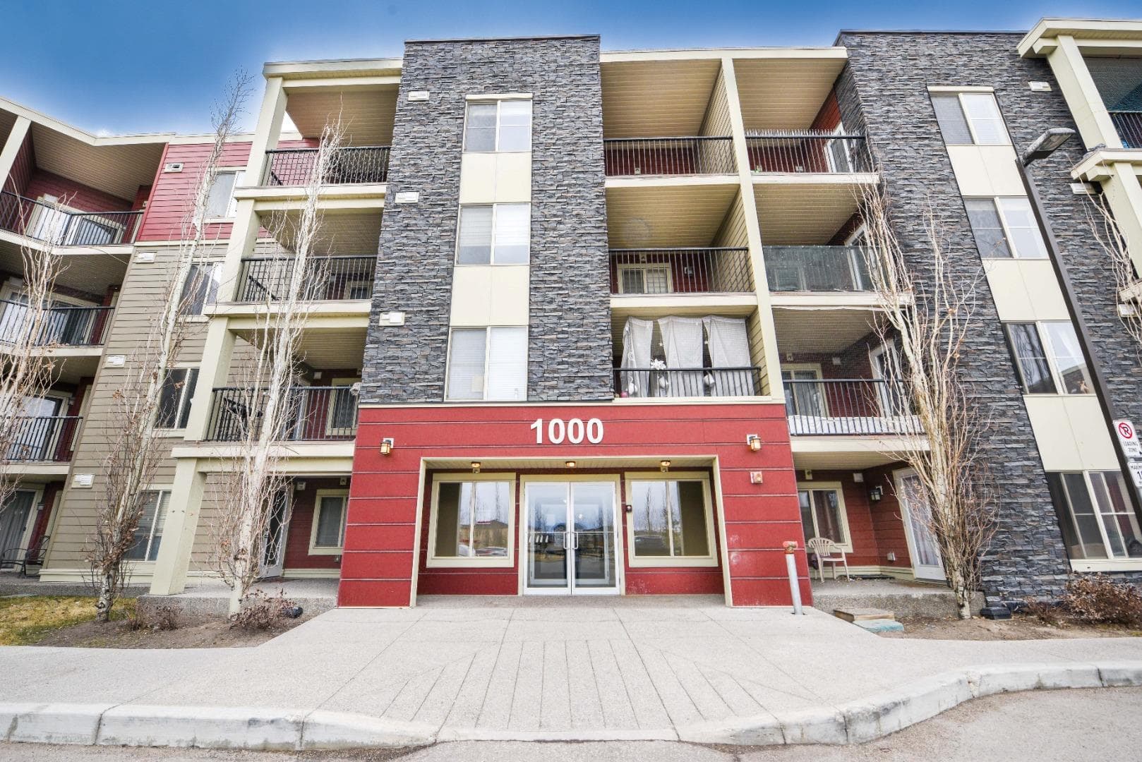 302, 5 Saddlestone Way NE