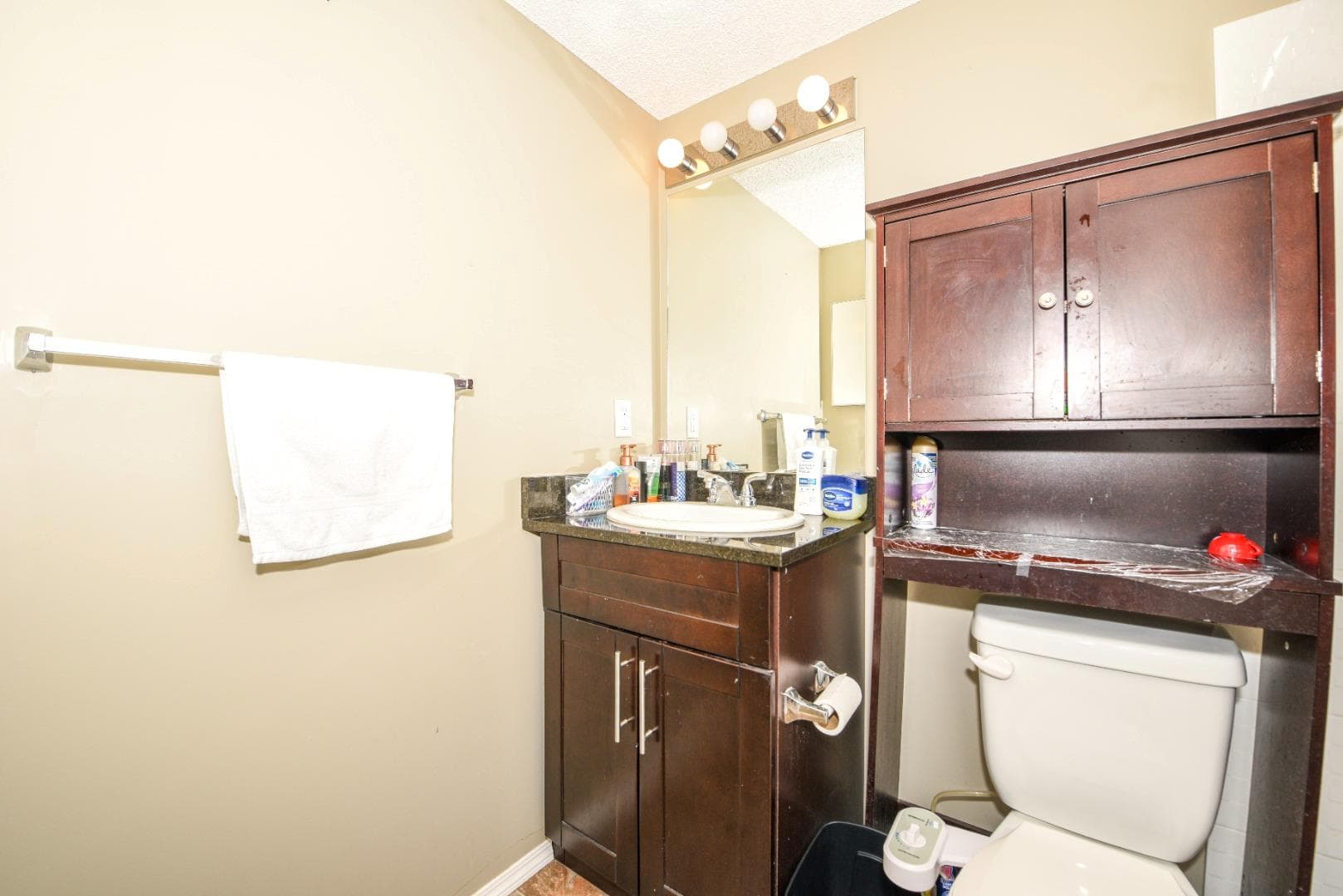 302, 5 Saddlestone Way NE