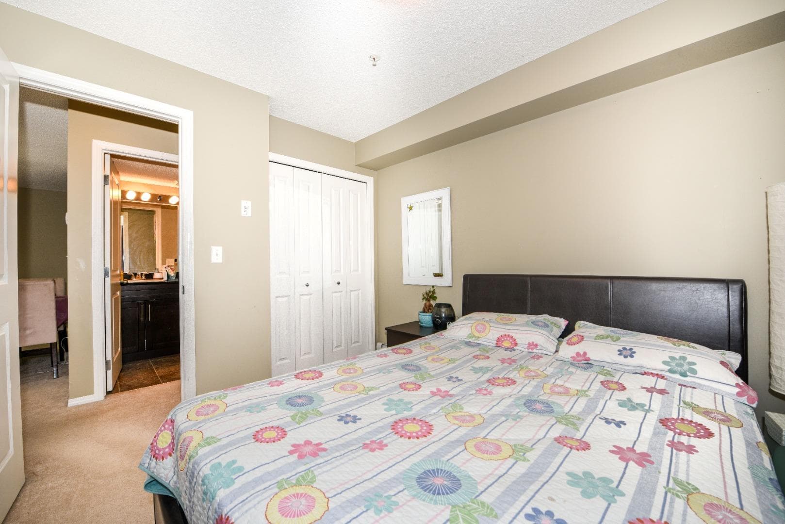 302, 5 Saddlestone Way NE