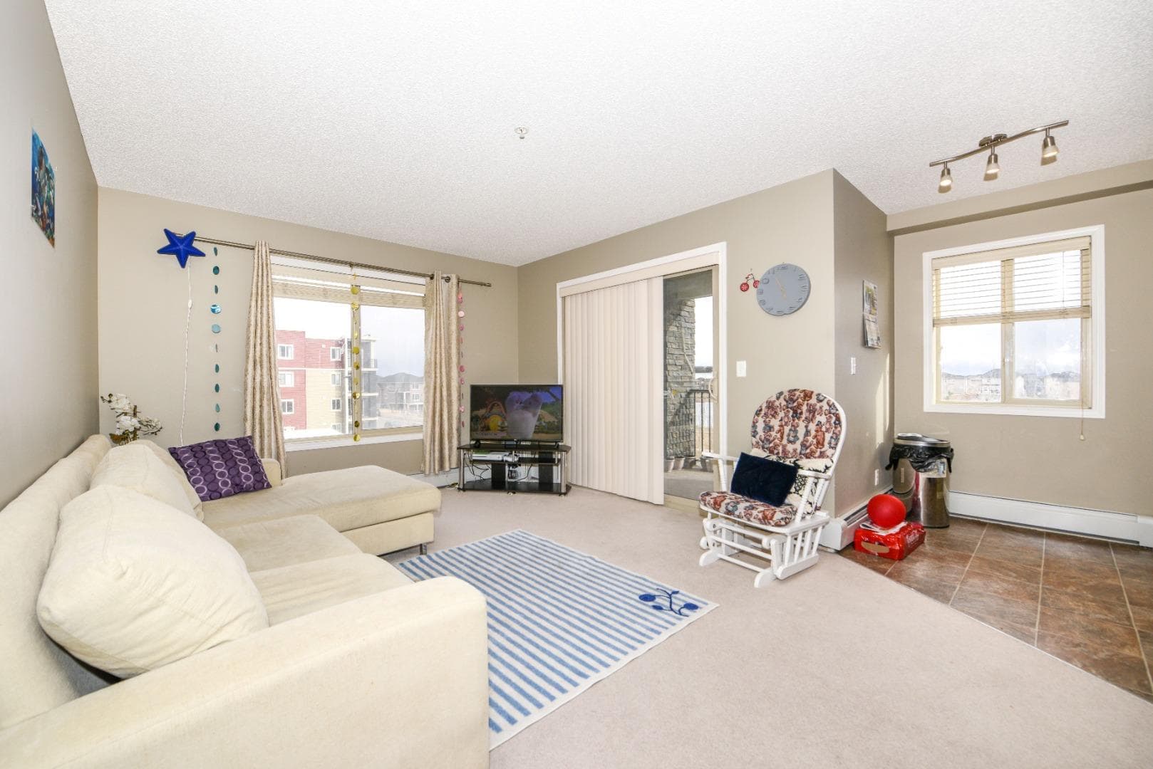 302, 5 Saddlestone Way NE