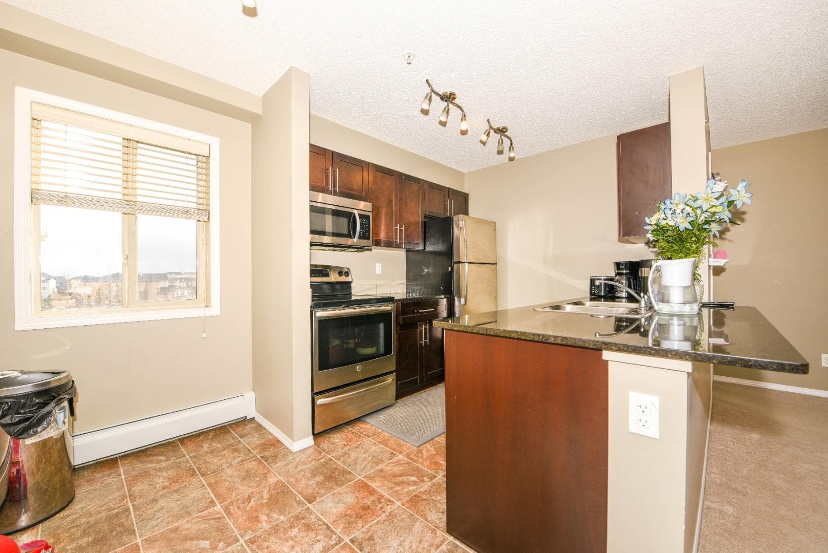 302, 5 Saddlestone Way NE