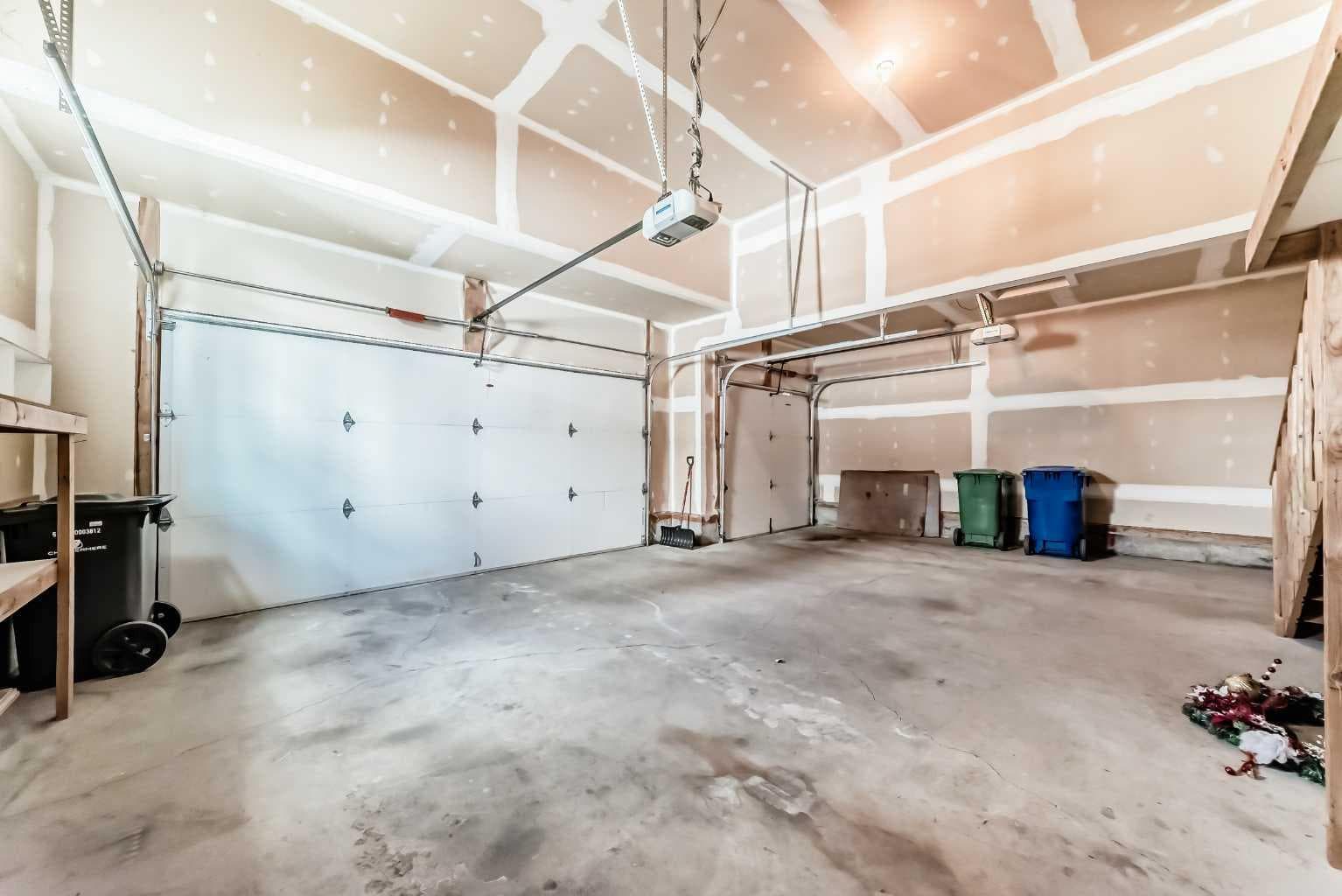 210 Stonemere Green 