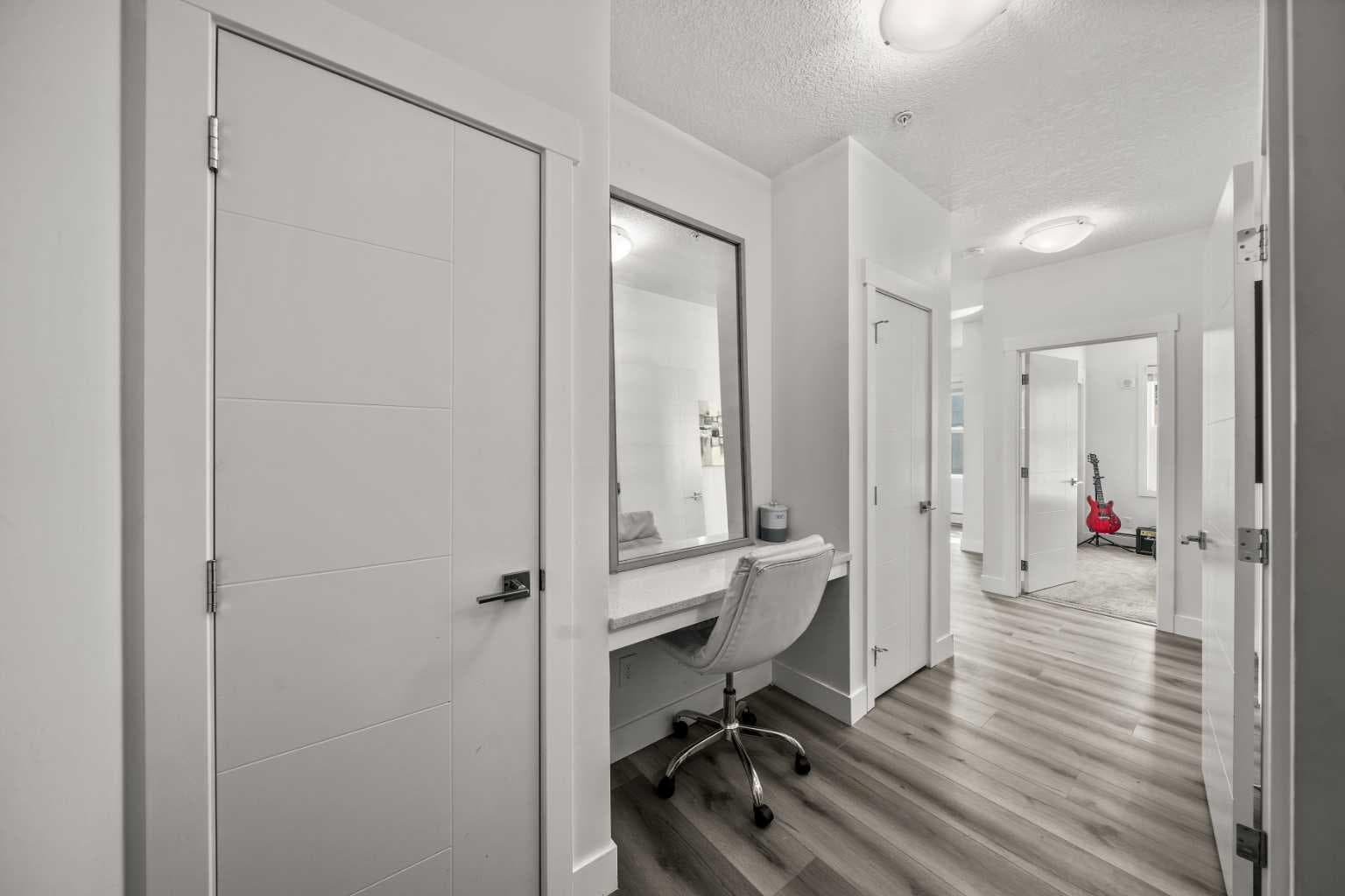 305, 19661 40 Street SE