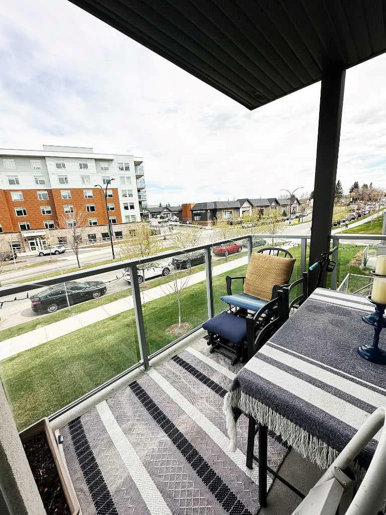 205, 700 Shawnee Square SW