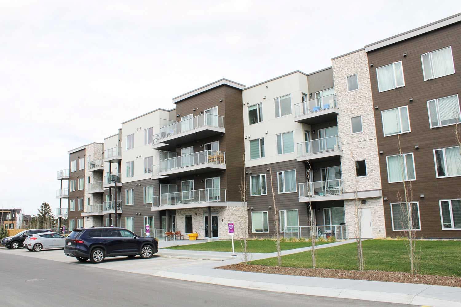 205, 700 Shawnee Square SW