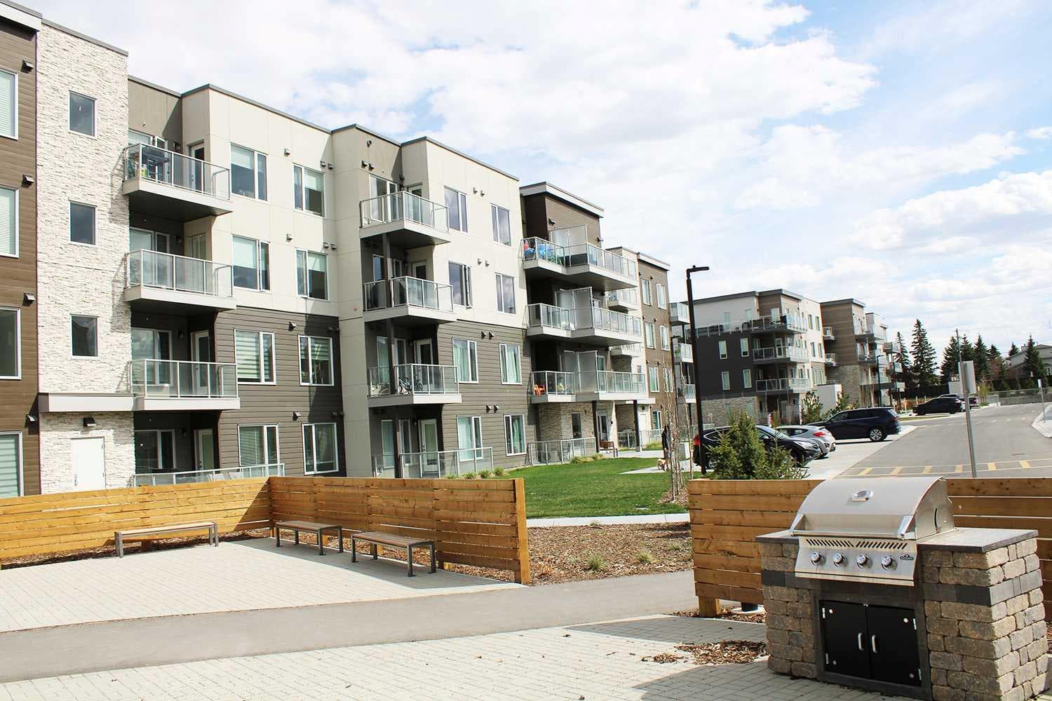 205, 700 Shawnee Square SW