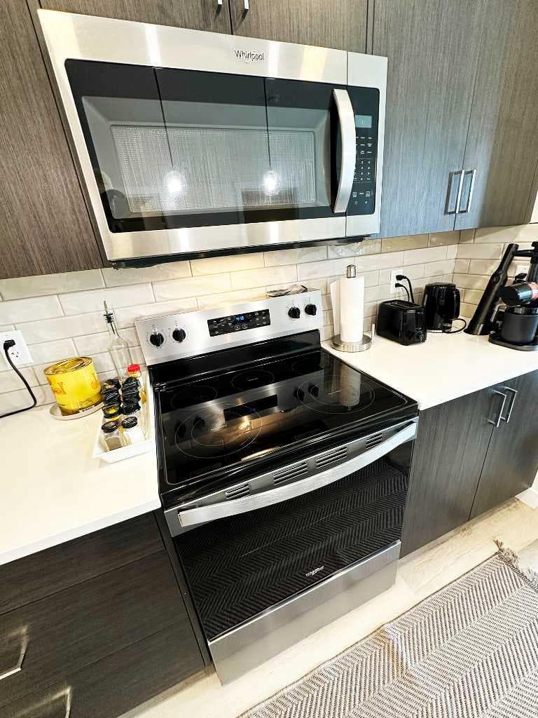 205, 700 Shawnee Square SW