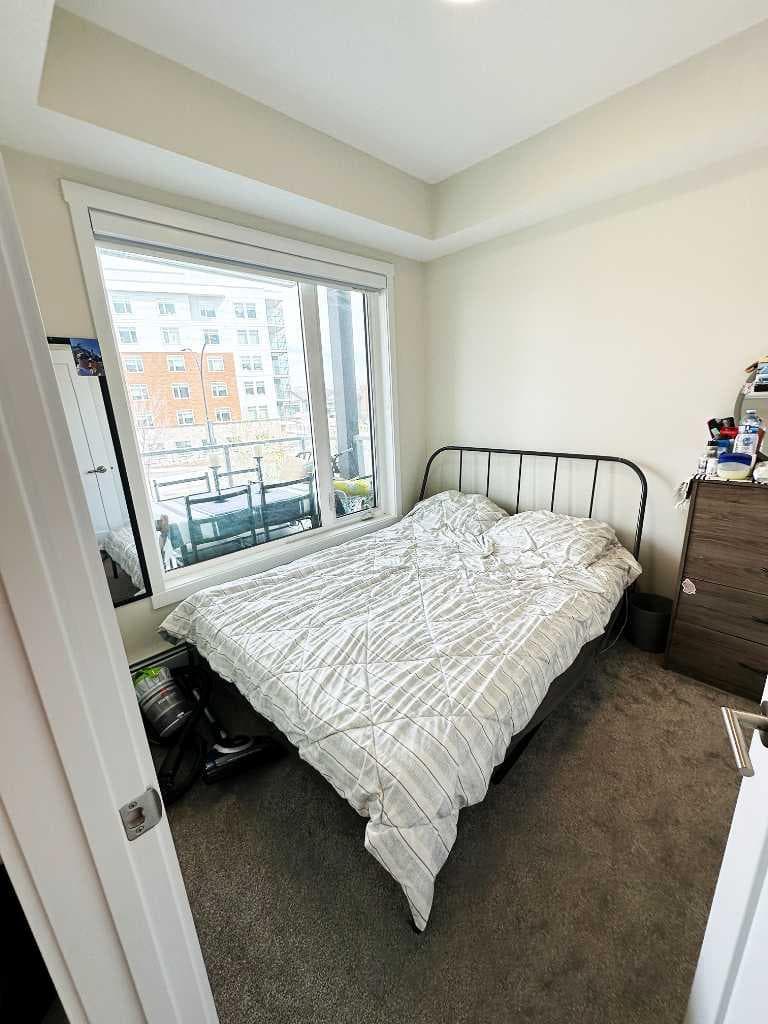 205, 700 Shawnee Square SW