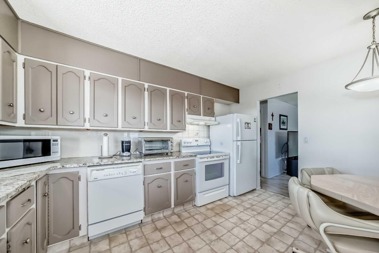 131 Ranchlands Court NW