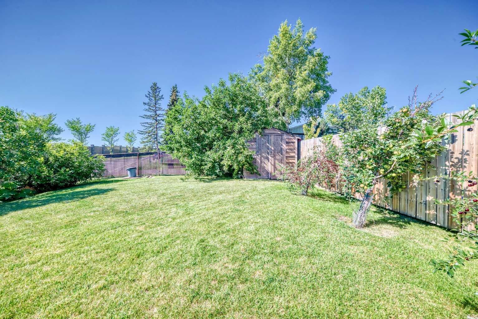 131 Ranchlands Court NW