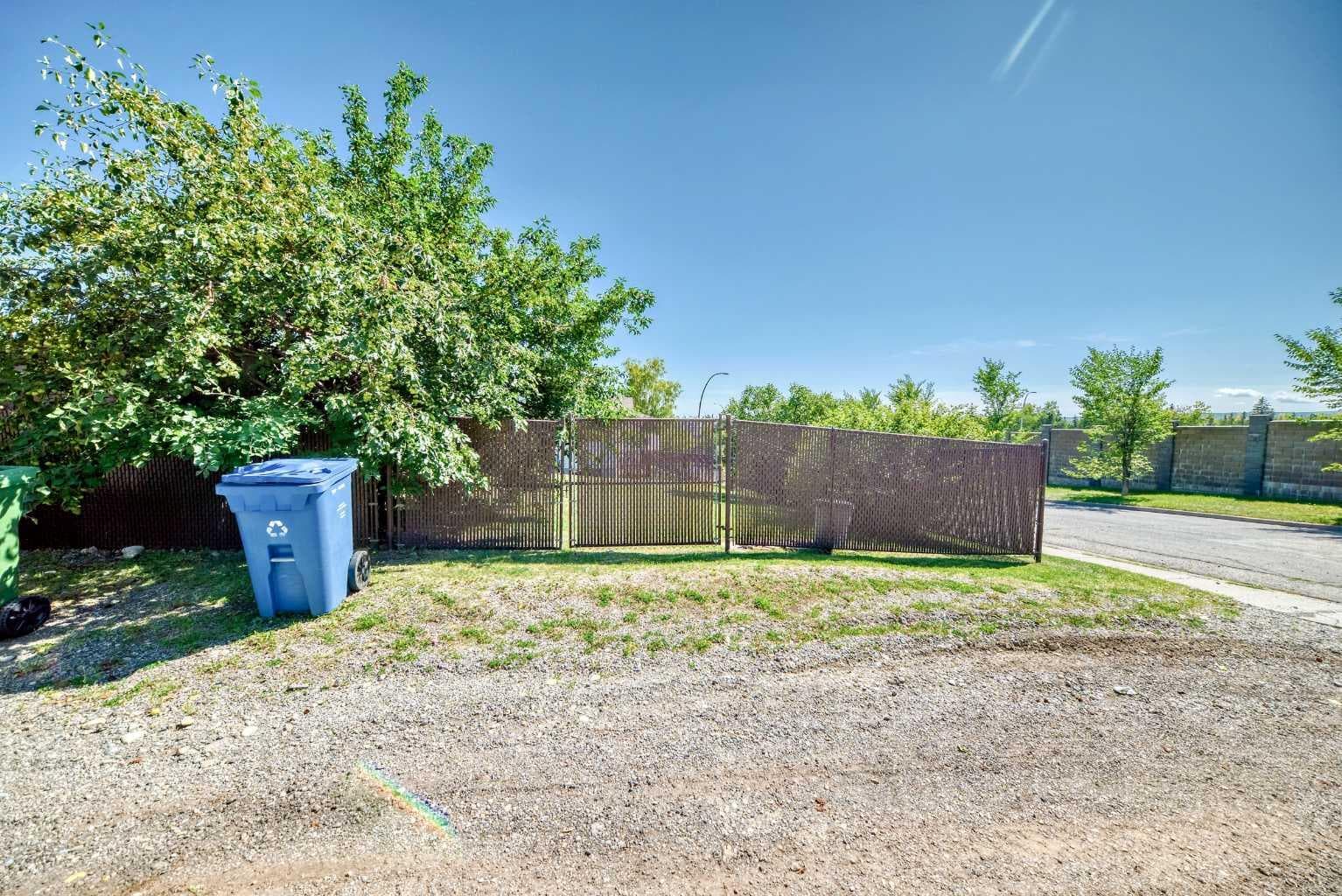 131 Ranchlands Court NW
