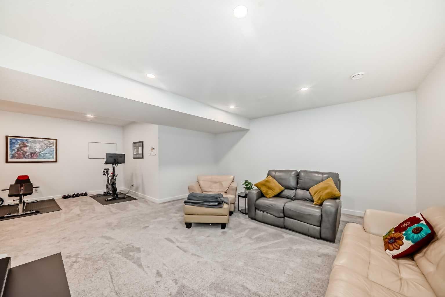 568 Grayling Bend 