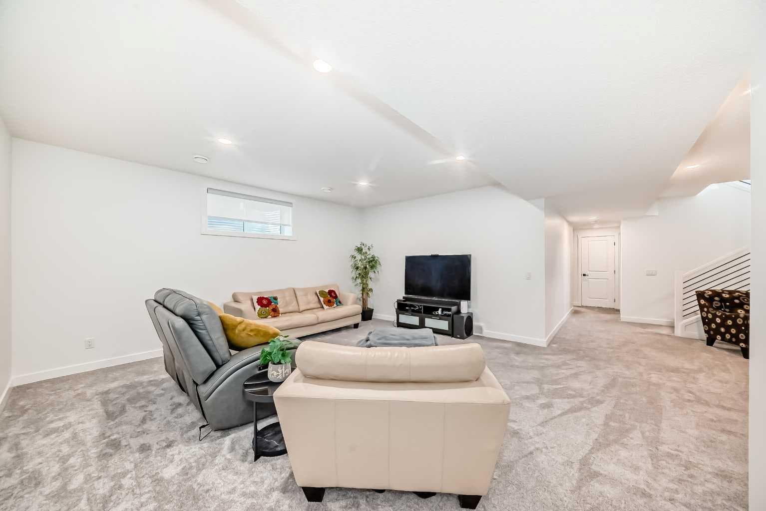 568 Grayling Bend 