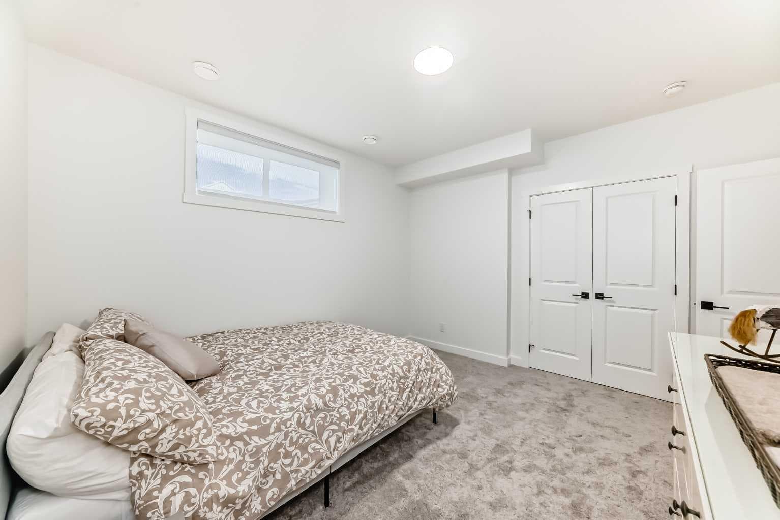 568 Grayling Bend 