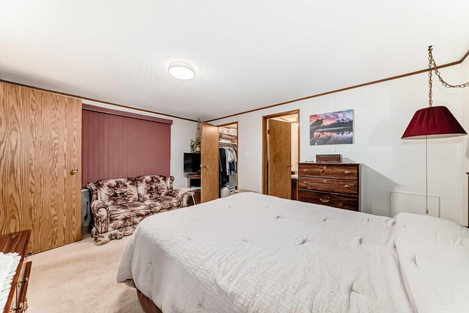 138, 99 Arbour Lake Road NW