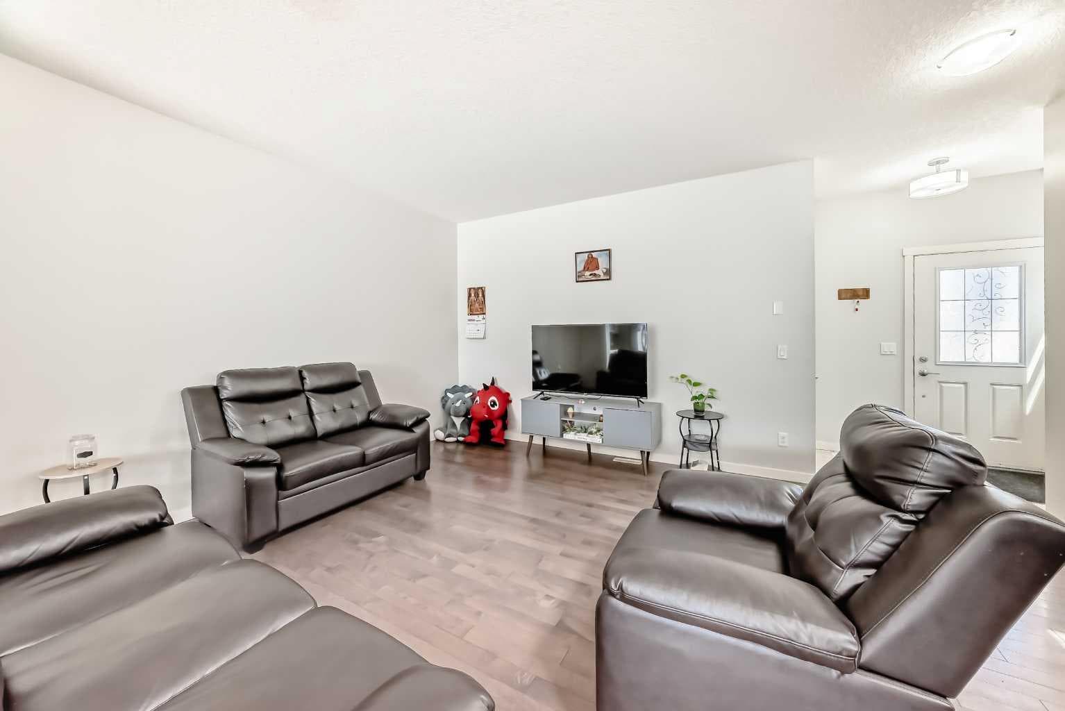 102 Saddlelake Terrace NE