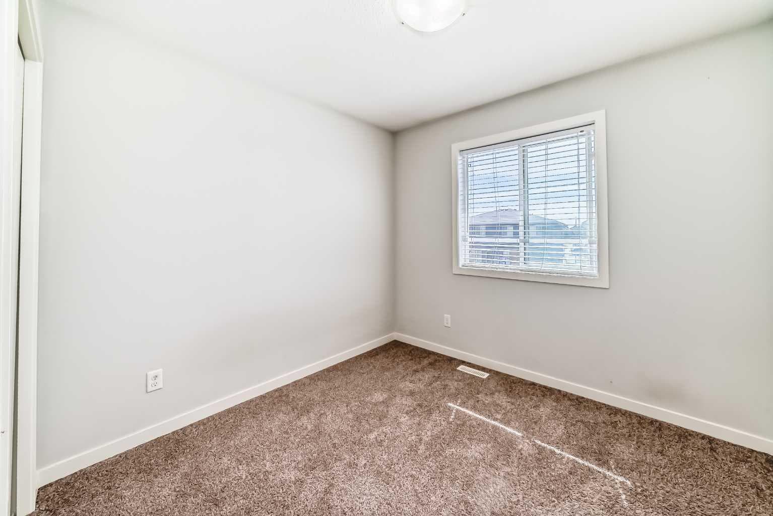 102 Saddlelake Terrace NE
