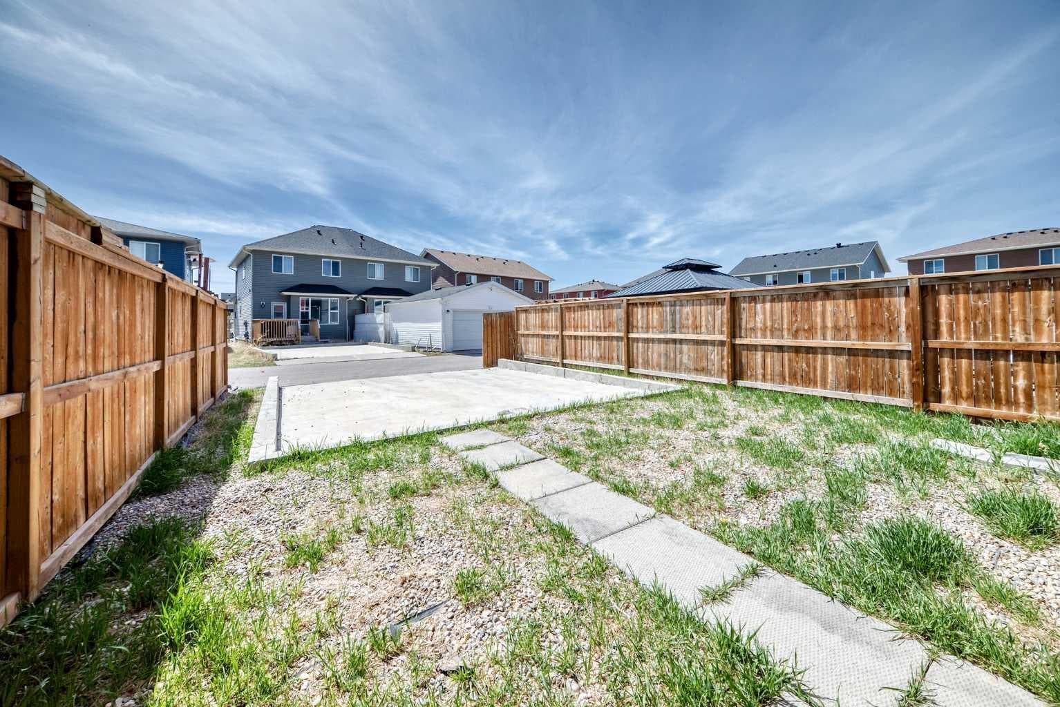 102 Saddlelake Terrace NE