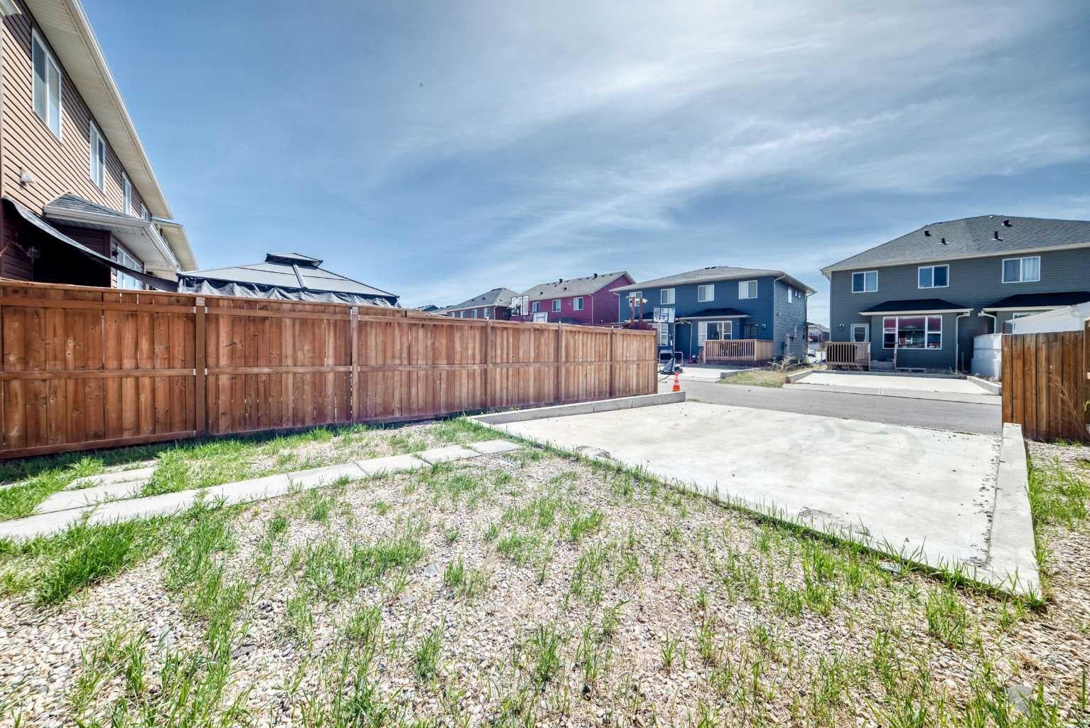 102 Saddlelake Terrace NE