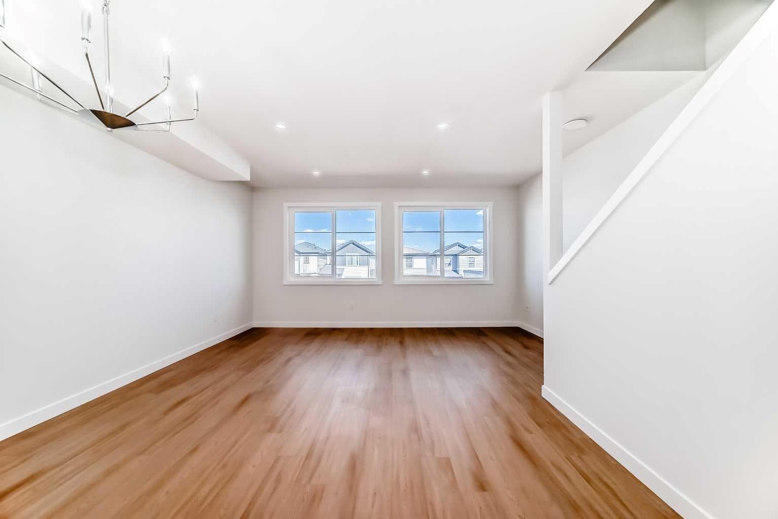 21 Cornergate Place NE